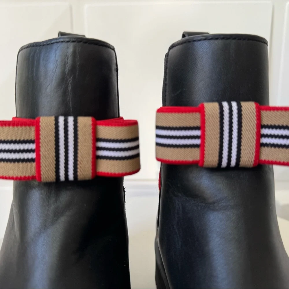 Burberry Kids Girls Chelsea Black Ankle Boots with Red Striped Bow